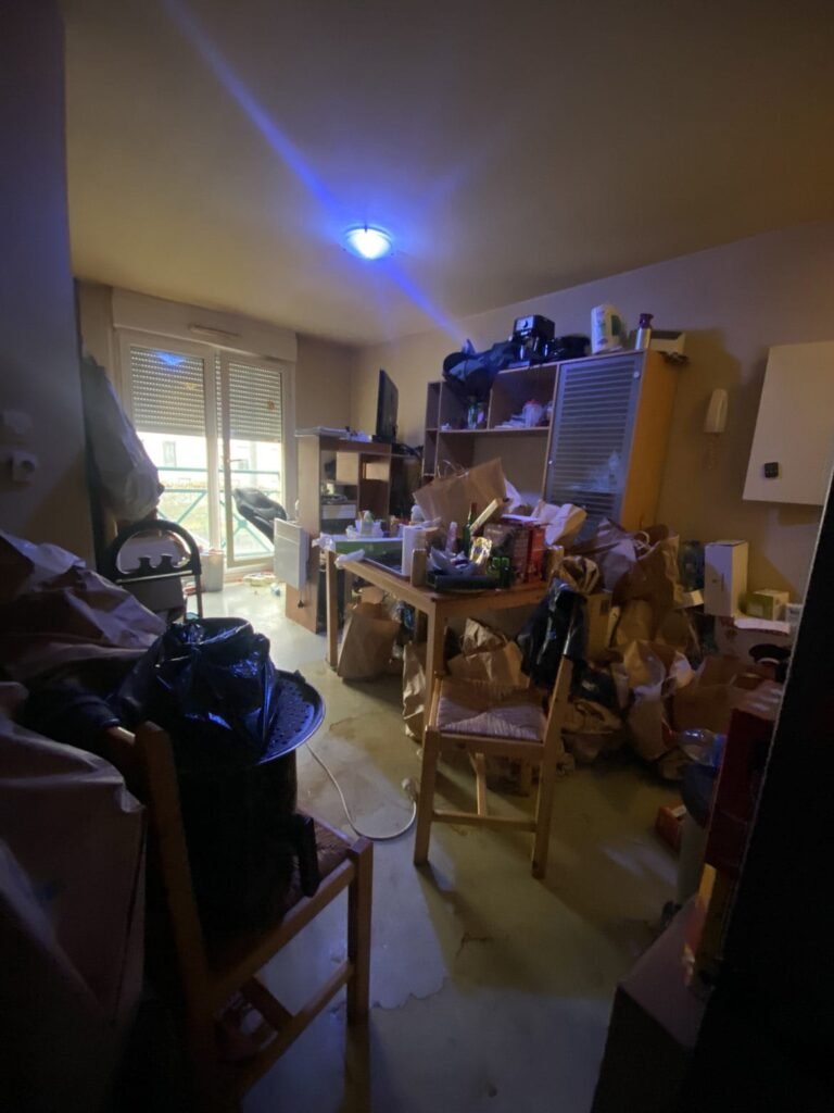Débarras d’un logement réalisé par Pureos à Lens