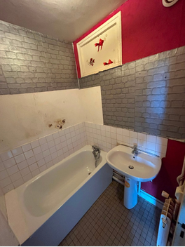 Salle de bains nettoyée et désinfectée par Pureos à Douai